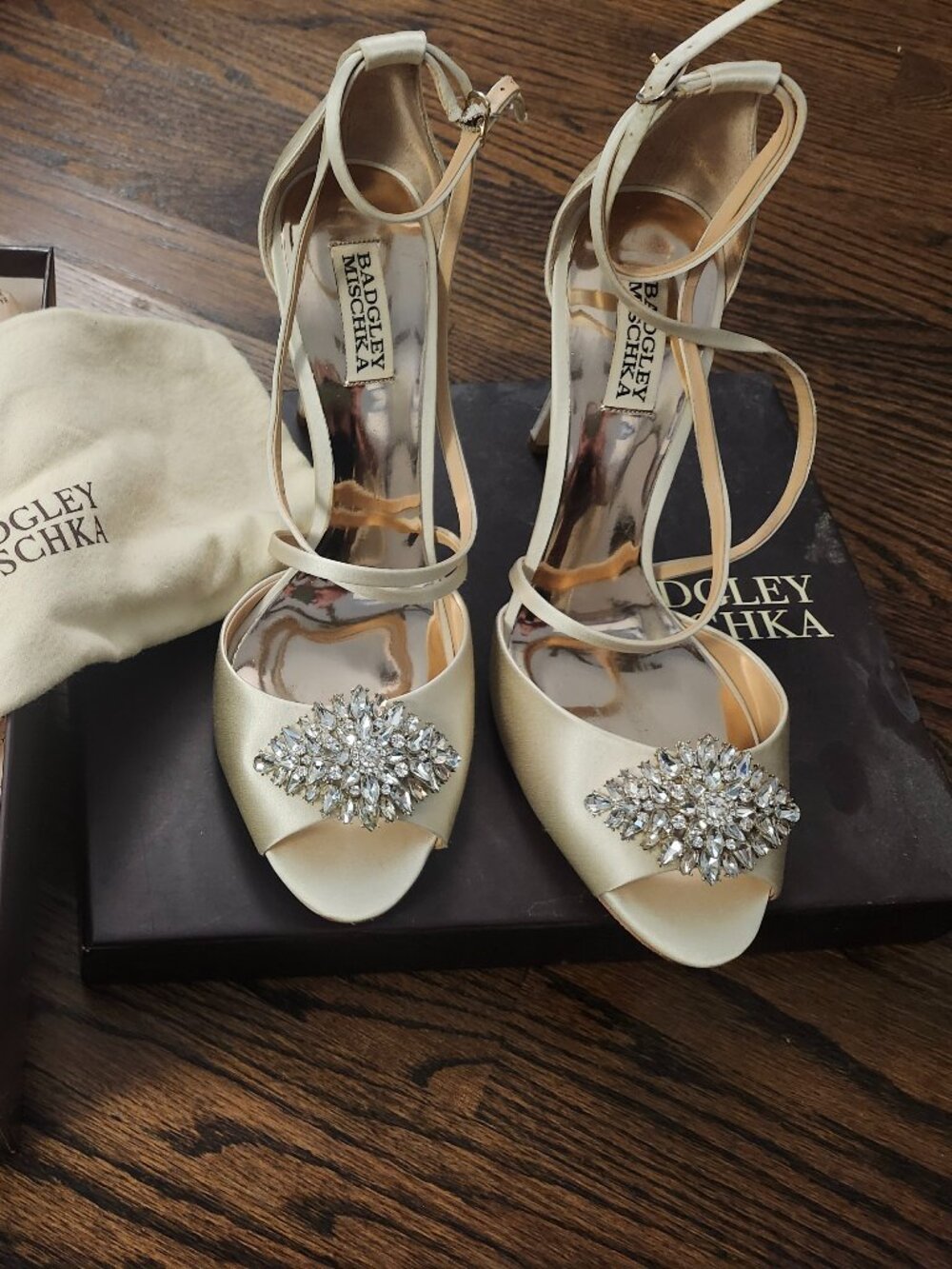 Badgley Mischka size10 shoes